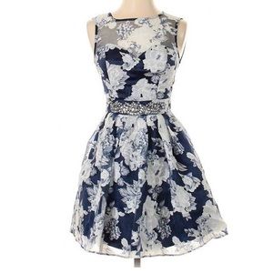 Beautiful Floral Dress!